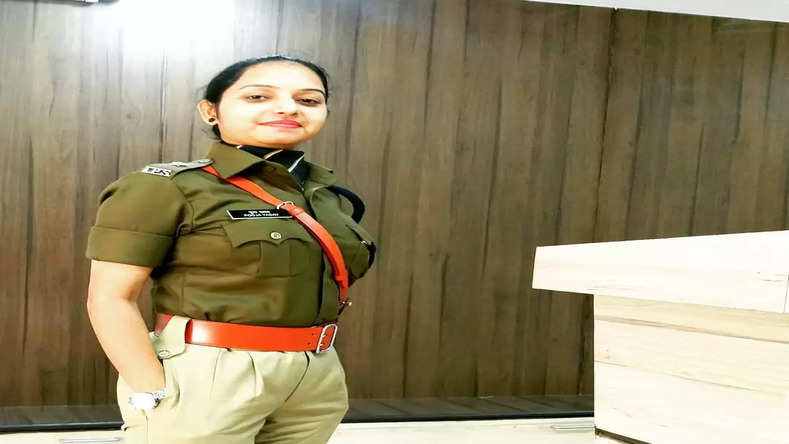 "pooja yadav is most beautiful lady ips officer in india, Pooja Yadav IPS : ये हैं देश की Most Beautiful महिला आईपीएस पूजा यादव, देखें तस्वीरें , pooja yadav is most beautiful lady ips officer in india news photos, Pooja Yadav IPS : ये हैं देश की Most Beautiful महिला आईपीएस पूजा यादव, देखें तस्वीरें  न्यूज़ फोटो री